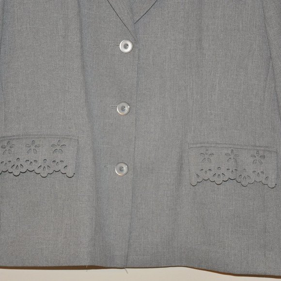Alfred Dunner Womens Petite Flowerd Gray Jacket - Picture 11 of 12